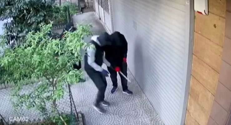 Bunlarda pişkin hırsız...