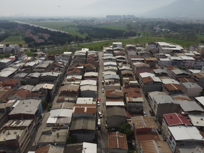 Bursa'da düşen uçağın çarptığı evin sahibi yaşananları anlattı