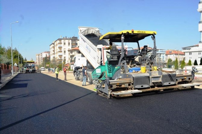 Ereğli’de sıcak asfalt çalışmalarına başladı