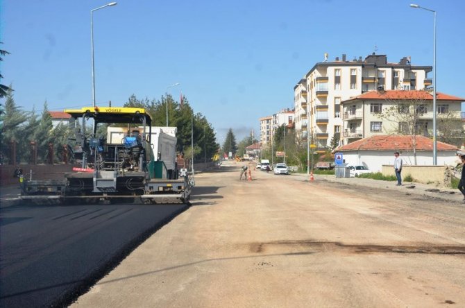 Ereğli’de sıcak asfalt çalışmalarına başladı