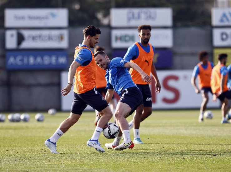 Fenerbahçe, Gaziantep FK mesaisine devam etti