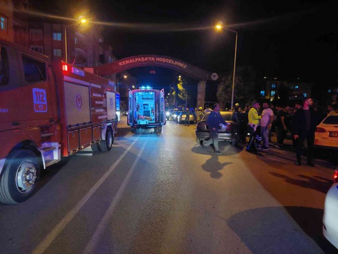 İki otomobil çarpıştı: 2’si çocuk 6 yaralı