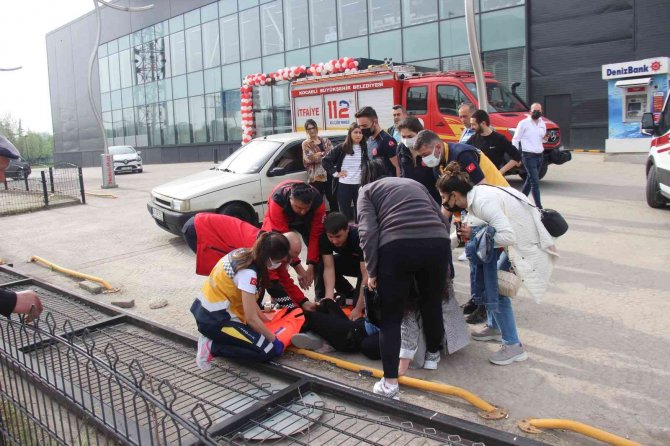 İş yerini açmak isteyen güvenlik görevlisi dehşeti yaşadı