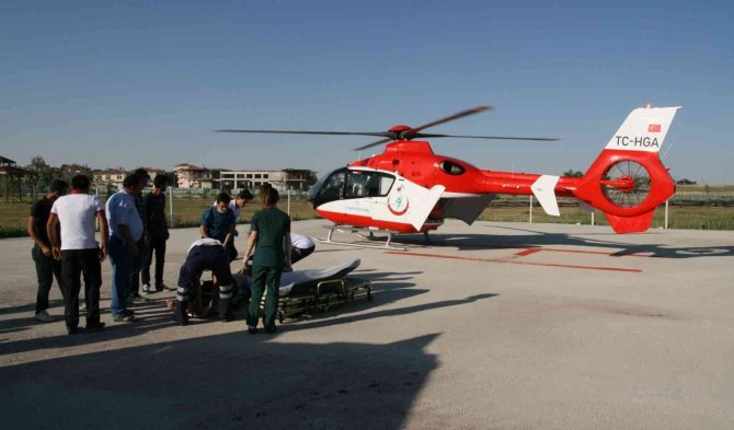 Kalp krizi geçiren yaşlı adam hava ambulansla Konya’ya sevk edildi