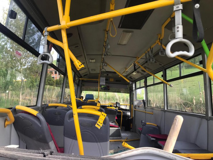 Kamyon halk otobüsüne çarptı; 1 ölü, 10 yaralı