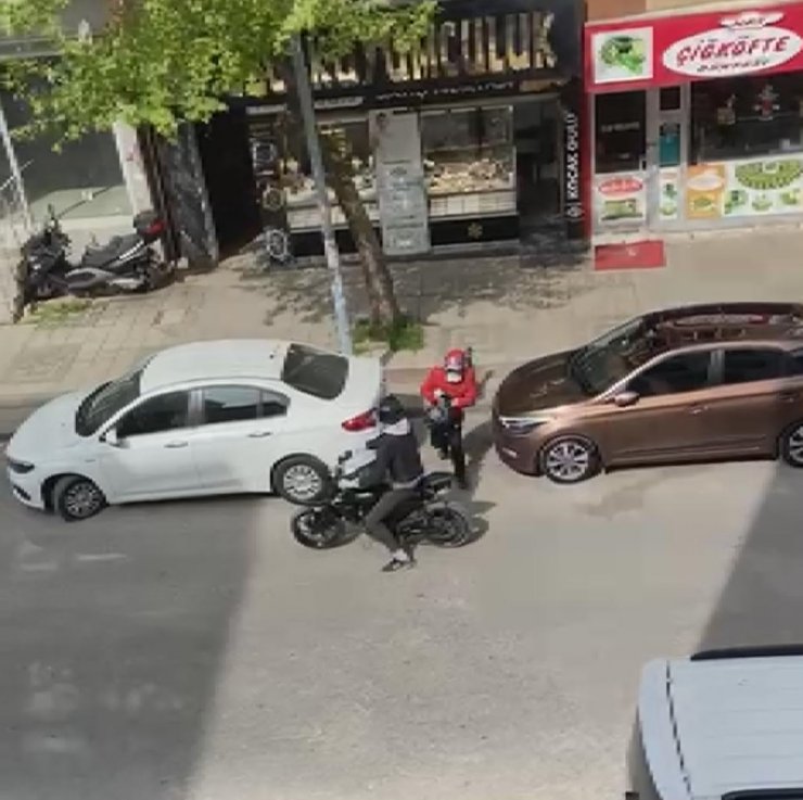 Soygun dehşeti; kuyumcuyu vurup böyle kaçtılar