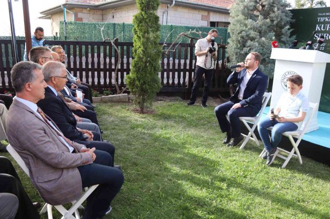 Asırlık Kur’an-ı Kerimlerin tıpkıbasımları Talas’ta sergileniyor