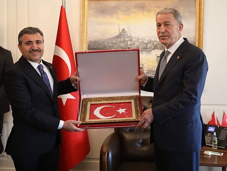 Bakan Akar: Yurdumuzu her türlü belaya karşı kilitliyoruz 