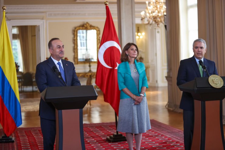 Bakan Çavuşoğlu, Kolombiya Cumhurbaşkanı Marquez ile görüştü