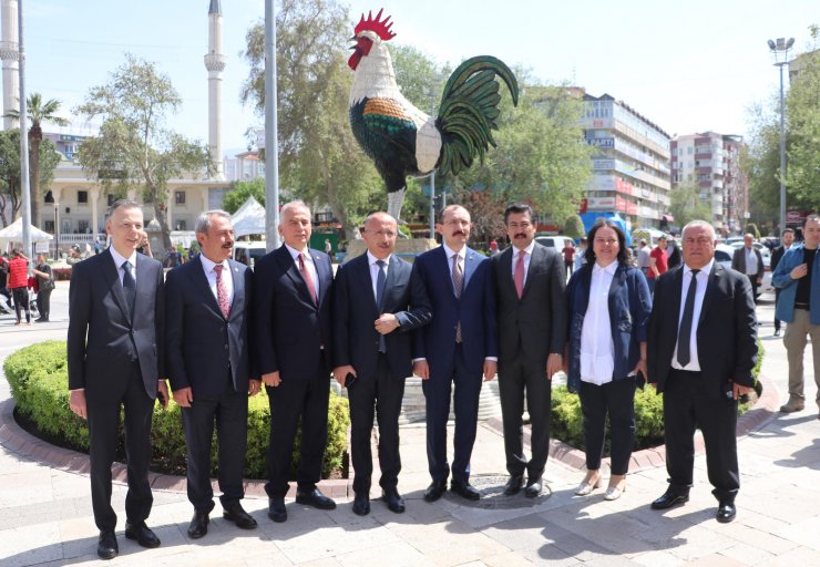 Bakan Muş: Denizli 64 ülkeye ihracat yapıyor