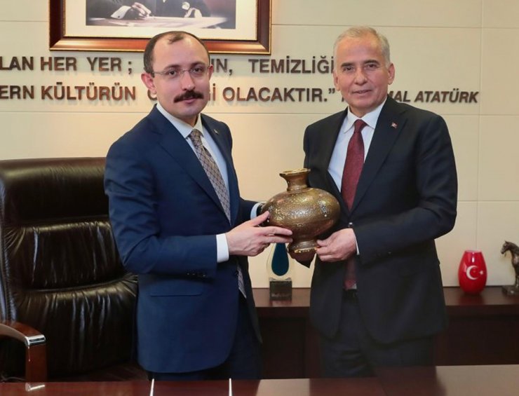 Bakan Muş: Denizli 64 ülkeye ihracat yapıyor