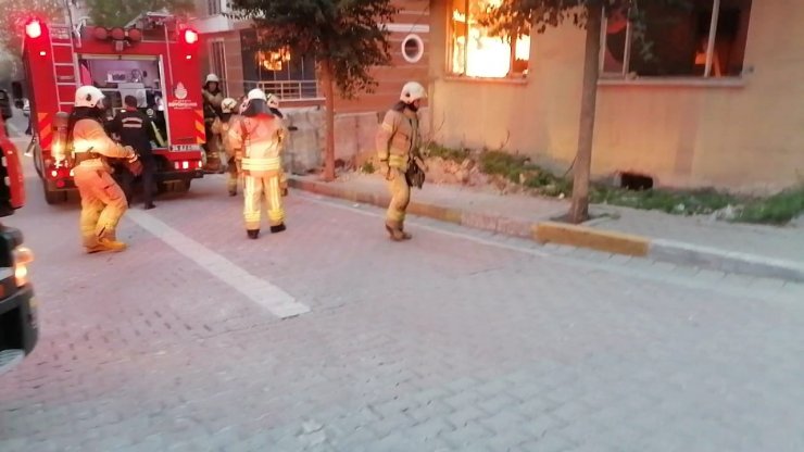 Boş binada yangın çıktı