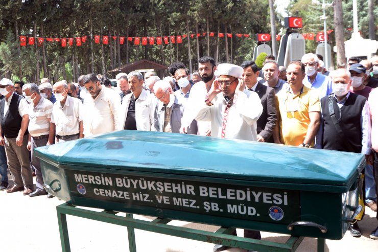 Düşen uçakta hayatını kaybeden öğrenci pilot, Mersin'de toprağa verildi