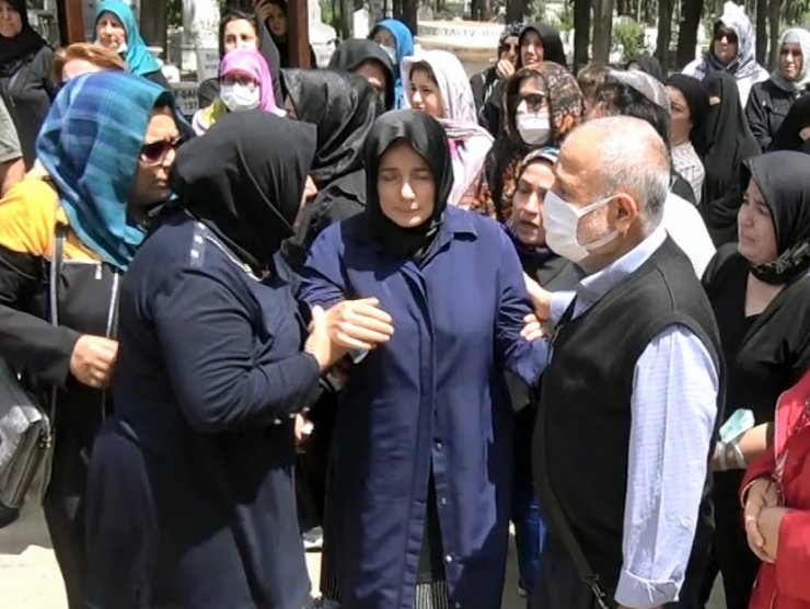 Düşen uçakta hayatını kaybeden öğrenci pilot, Mersin'de toprağa verildi