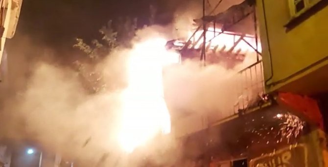 İkamet yangını korkuttu