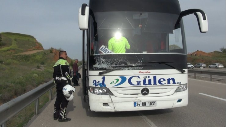 Kazada otomobilden fırlayan sürücü hayatını kaybetti