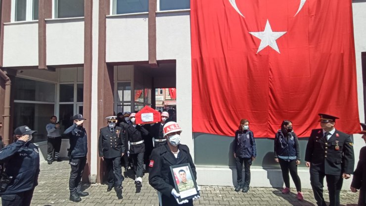 Şehit Sözleşmeli Er Doğukan Korkmaz, toprağa verildi