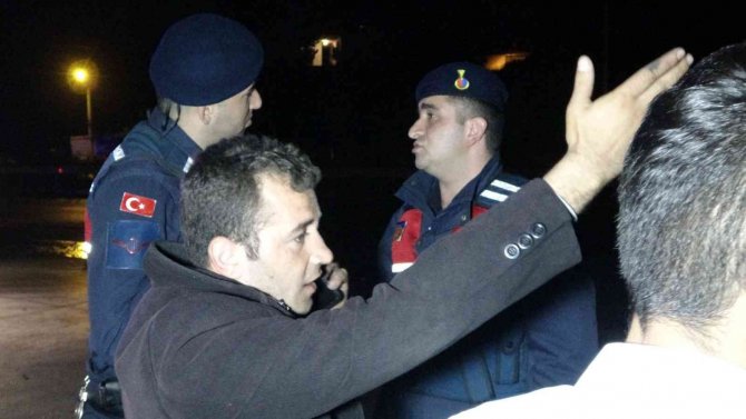 Tur minibüsü alev alev yandı