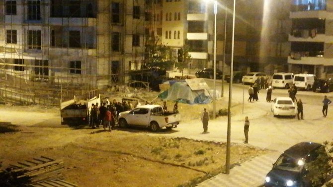 Vatandaşlar tarafından fark edilen hırsızlar aracı bırakıp kaçtılar