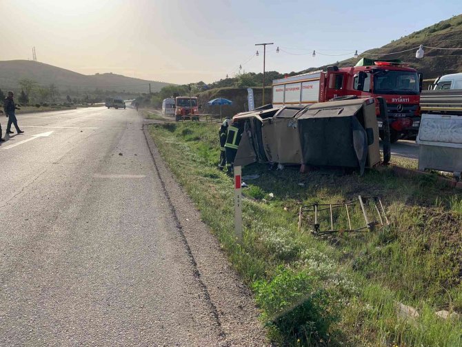 Yoldan çıkan kamyonet devrildi: 1 yaralı