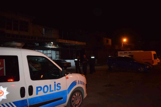 Adres sorma bahanesiyle gelip silahla ateş açtı