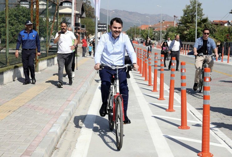 Bakan Kurum: Marmaris'imizi o eski hatırladığımız Marmaris'e getirebilmenin çabası içerisindeyiz