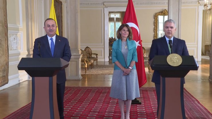 Çavuşoğlu, Kolombiya Cumhurbaşkanı  ile basına açıklamalarda bulundu