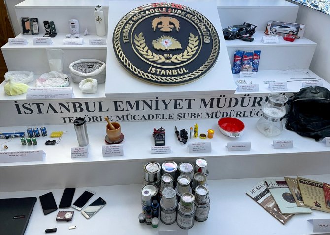 Hücre evinde ele geçirilen patlayıcılar sergilendi