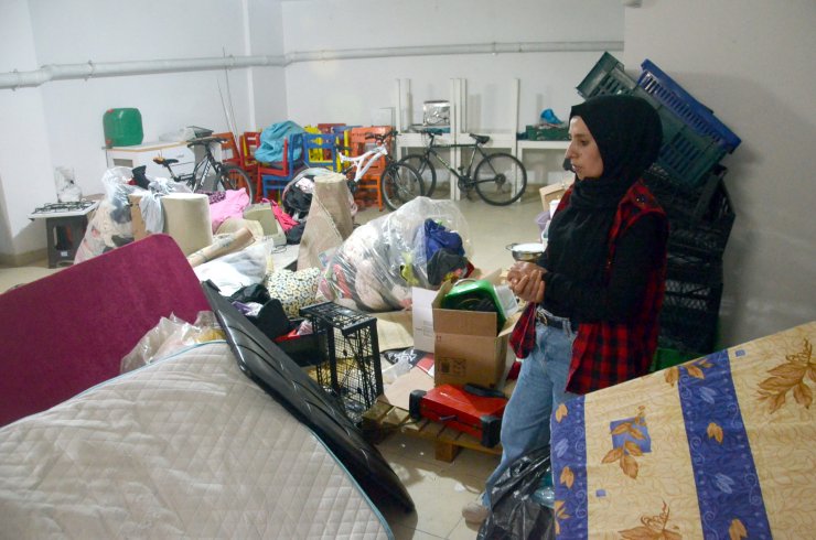 Evi sattı, kiracıyı sokağa attı