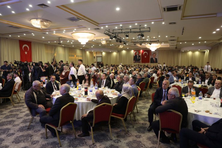 Fuat Oktay: Yuvarlak masa etrafında senaryo yazıyorlar