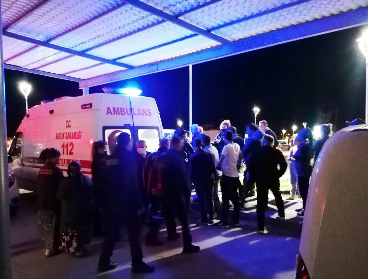 ilahlı 'borç- alacak' kavgası: 2 yaralı