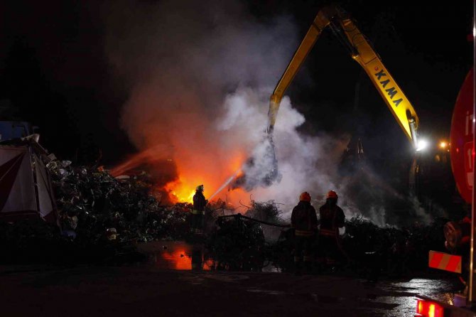 Konya hurdacılar sanayisinde yangın