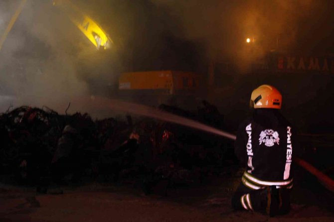 Konya hurdacılar sanayisinde yangın