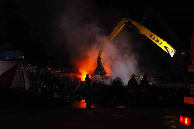 Konya hurdacılar sanayisinde yangın