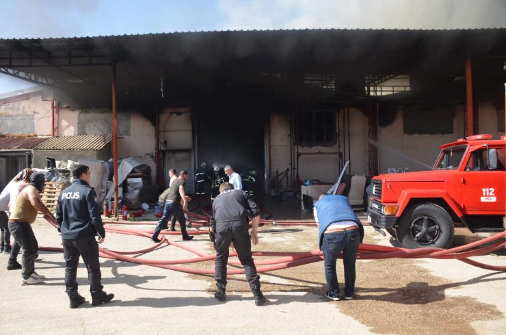 Mobilya mağazasında yangın