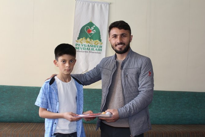 Siyer yarışmasında dereceye girenlere ödülleri dağıtıldı