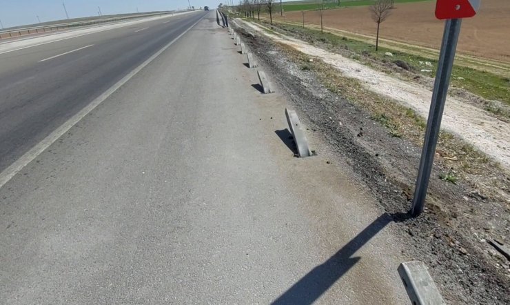 Suçüstü yakalanan bariyer hırsızlıları serbest