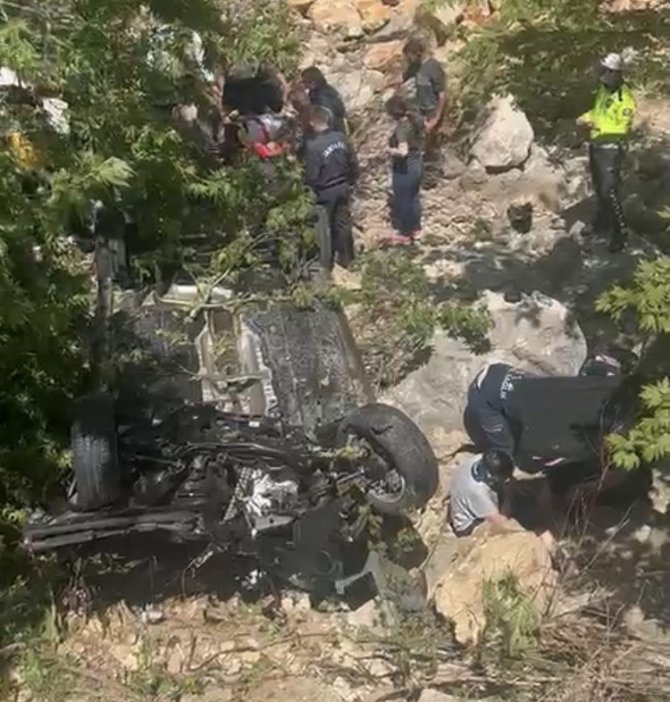 Trafik kazası; 3 yaralı