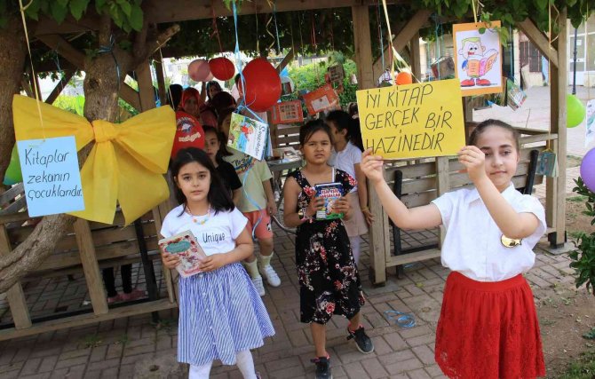 Ağaçlar kitap açtı