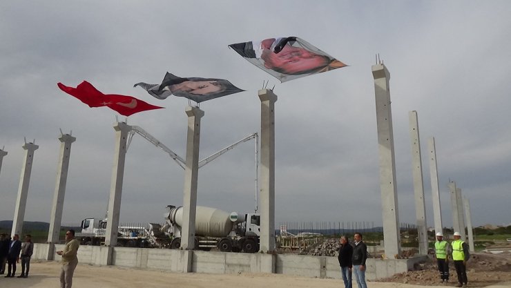 AK Parti'li Turan: 2 ülke değil, Doğu ile Batı Türkiye'de buluşuyor