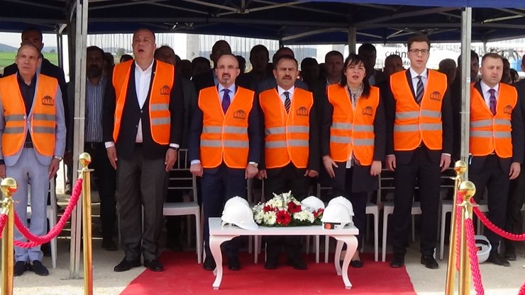 AK Parti'li Turan: 2 ülke değil, Doğu ile Batı Türkiye'de buluşuyor