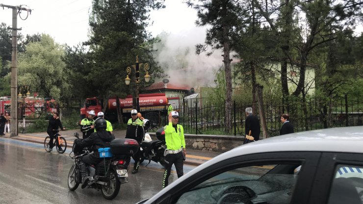 Ana trafoda yangın çıktı; 11 mahallenin elektriği kesildi