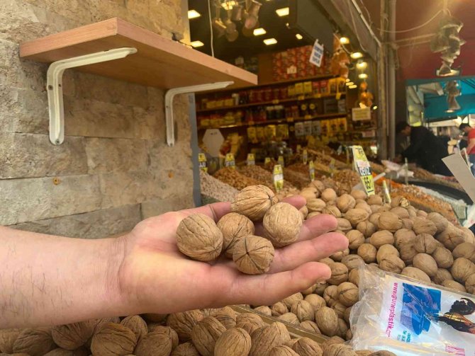 Bayram öncesi ceviz satışları iki kat arttı