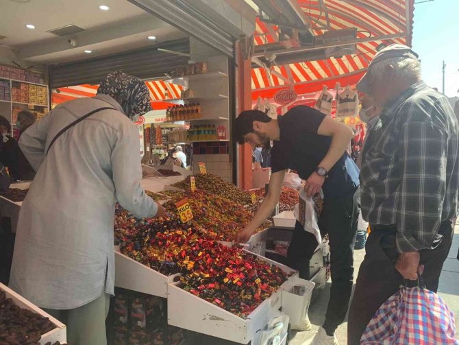 Bayram öncesi şeker ve çikolata satışları durgun