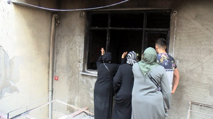 Can pazarı: Yangında mahsur kalanları minibüsle kurtardılar