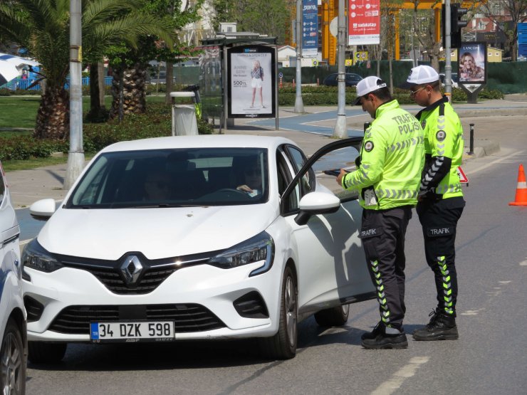 Drone denetiminde yakalanan sürücü: Emniyet kemeri yok zaten