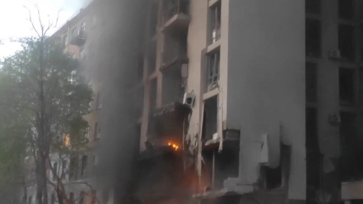 Füze saldırılarında 1 kişinin cesedine ulaşıldı