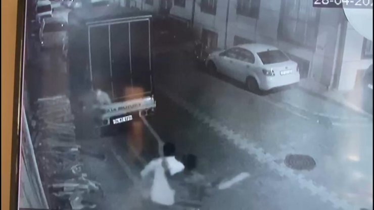 Husumetli aileler arasında silahlı kavga