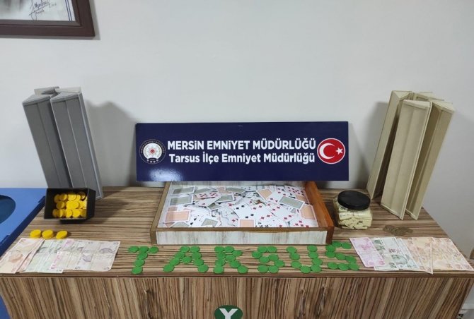 Kıraathane görünümlü kumarhanelere polis baskını