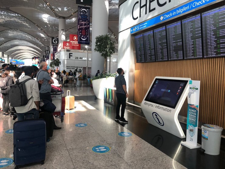 Otobüse ilgi az, trenlerin yüzde 92'si dolu, THY ek seferler koydu